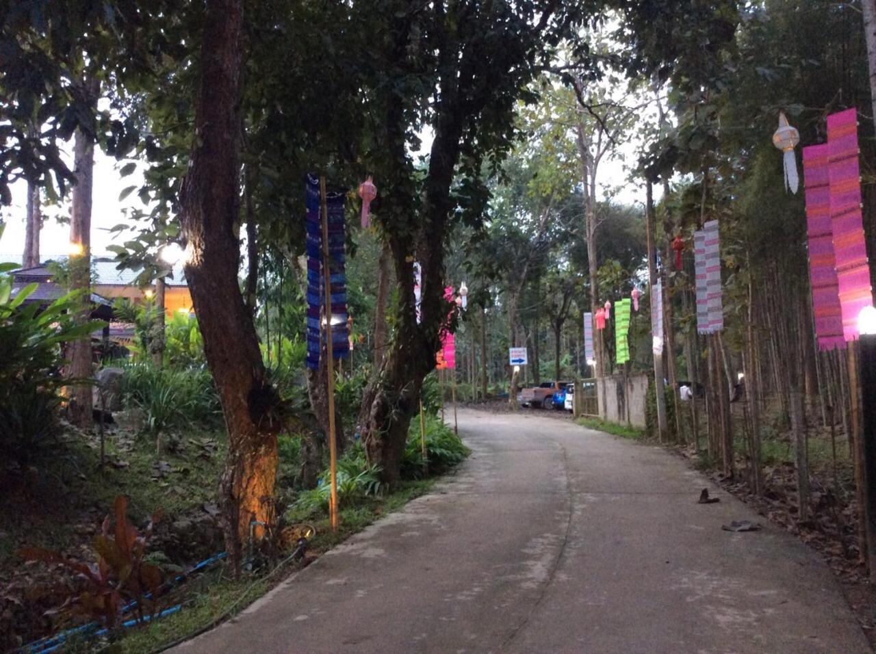 Hugpua Hotel Nan Exterior foto